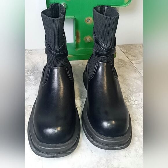 Women's Size 8.5 Black Ankle Boots Booties Fall Autumn - Picture 4 of 9